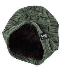 Green beanie HSD with fur